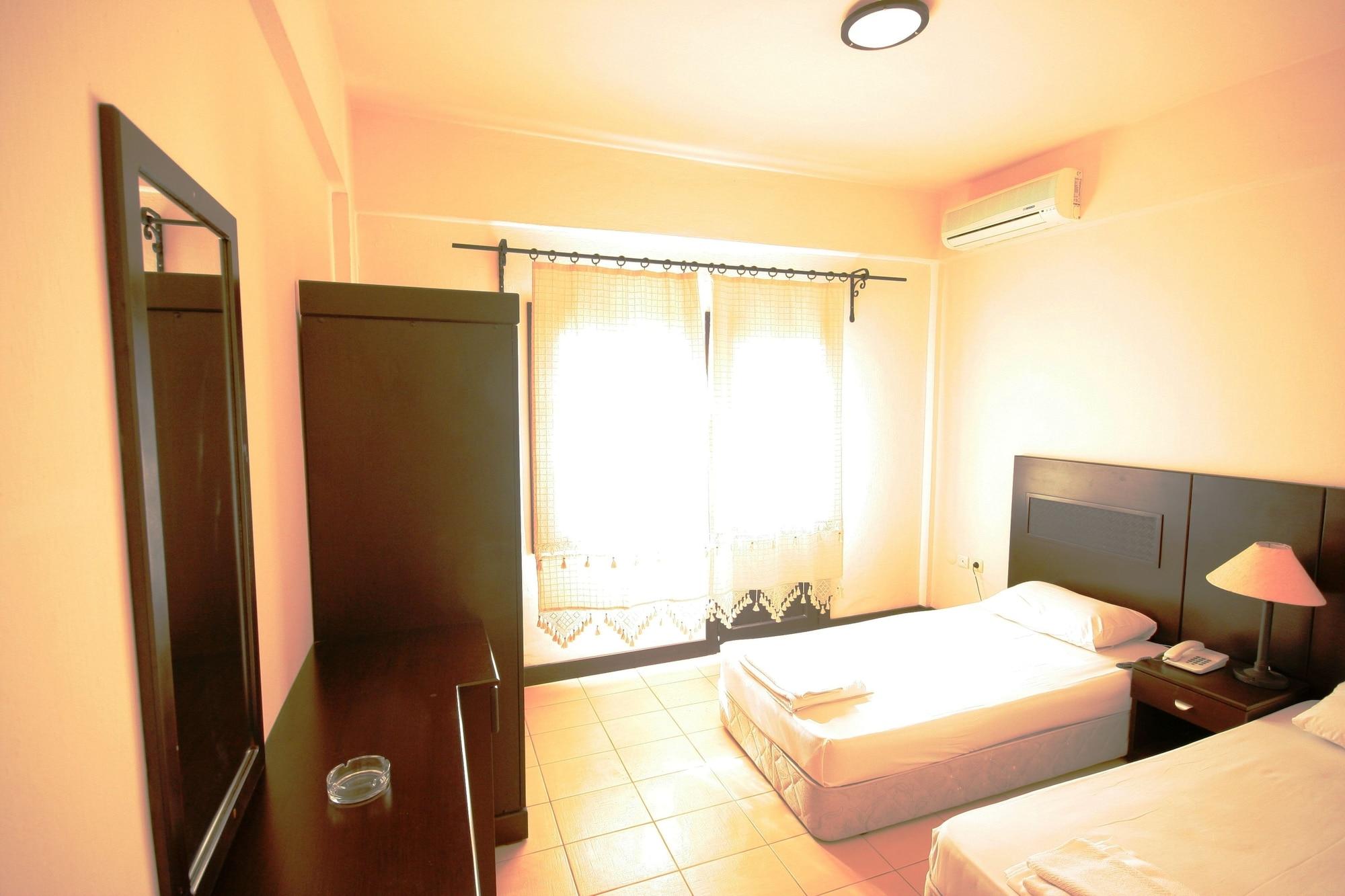 Safir Hotel Bitez Exterior photo
