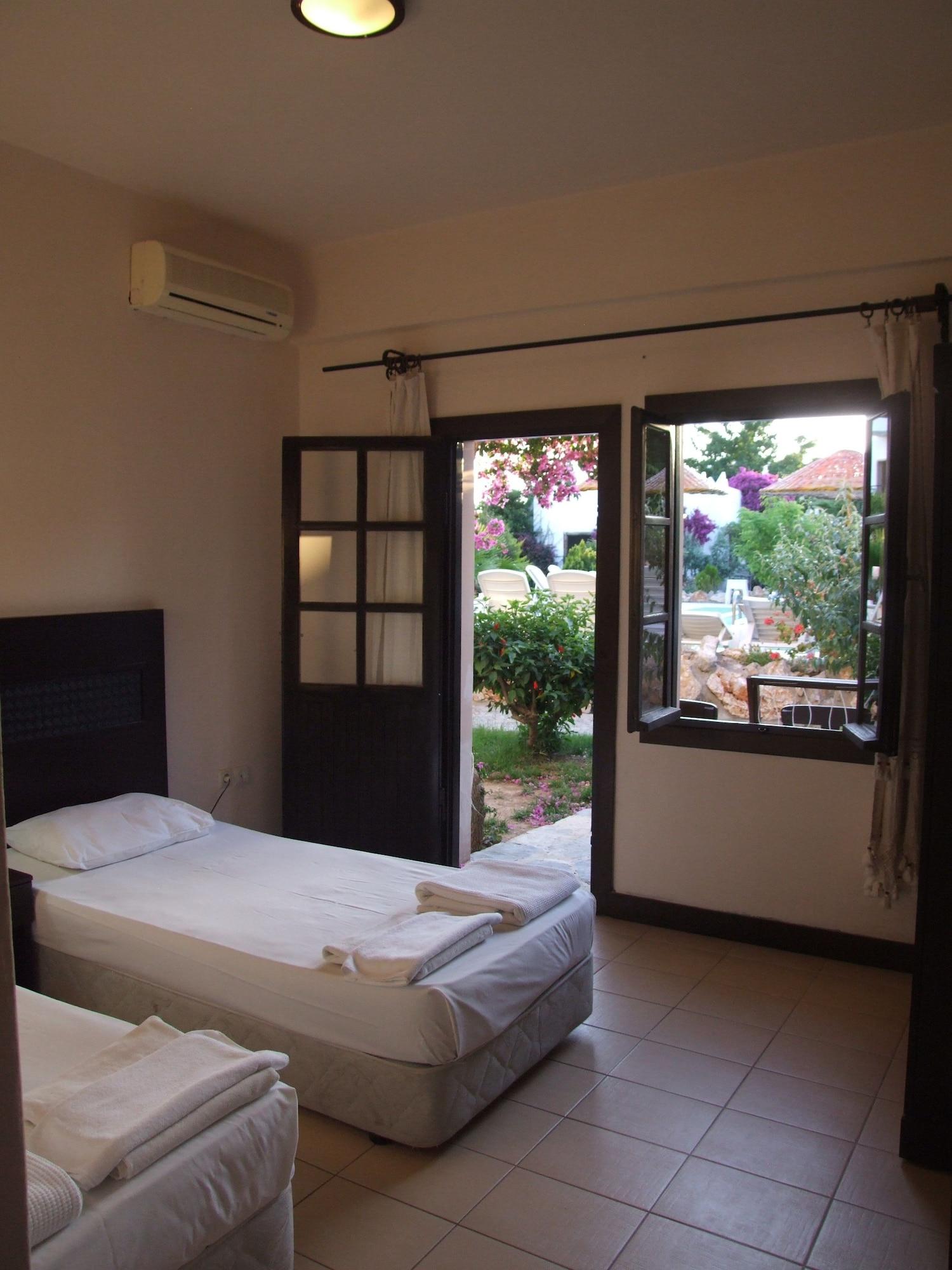 Safir Hotel Bitez Exterior photo