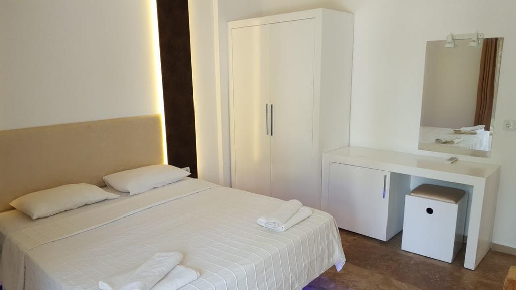 Safir Hotel Bitez Exterior photo