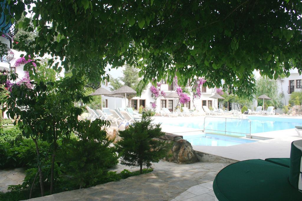 Safir Hotel Bitez Exterior photo
